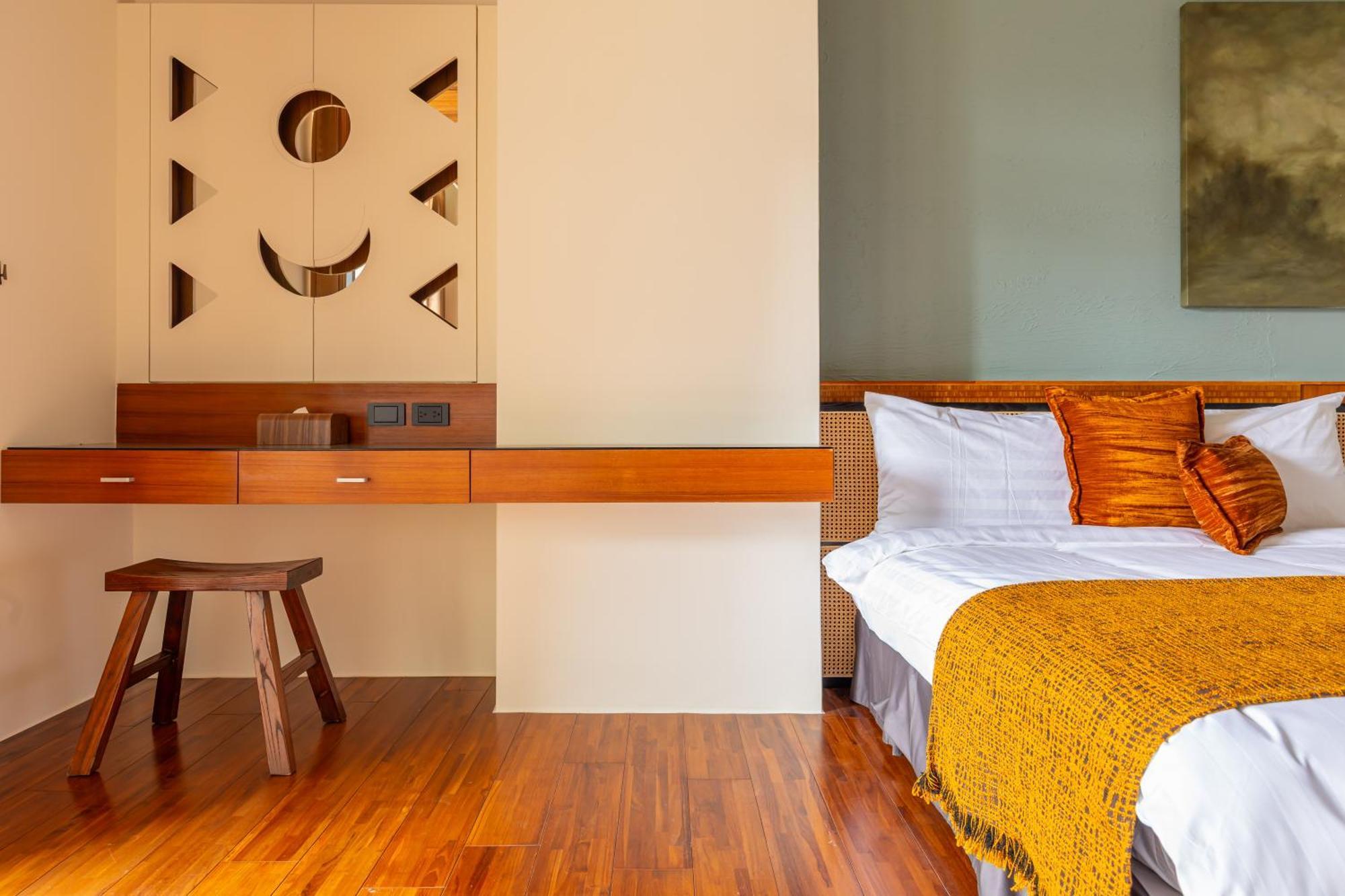 Sun Moon Lake Itathao Vacation Inn With Elevator Юйчи Экстерьер фото