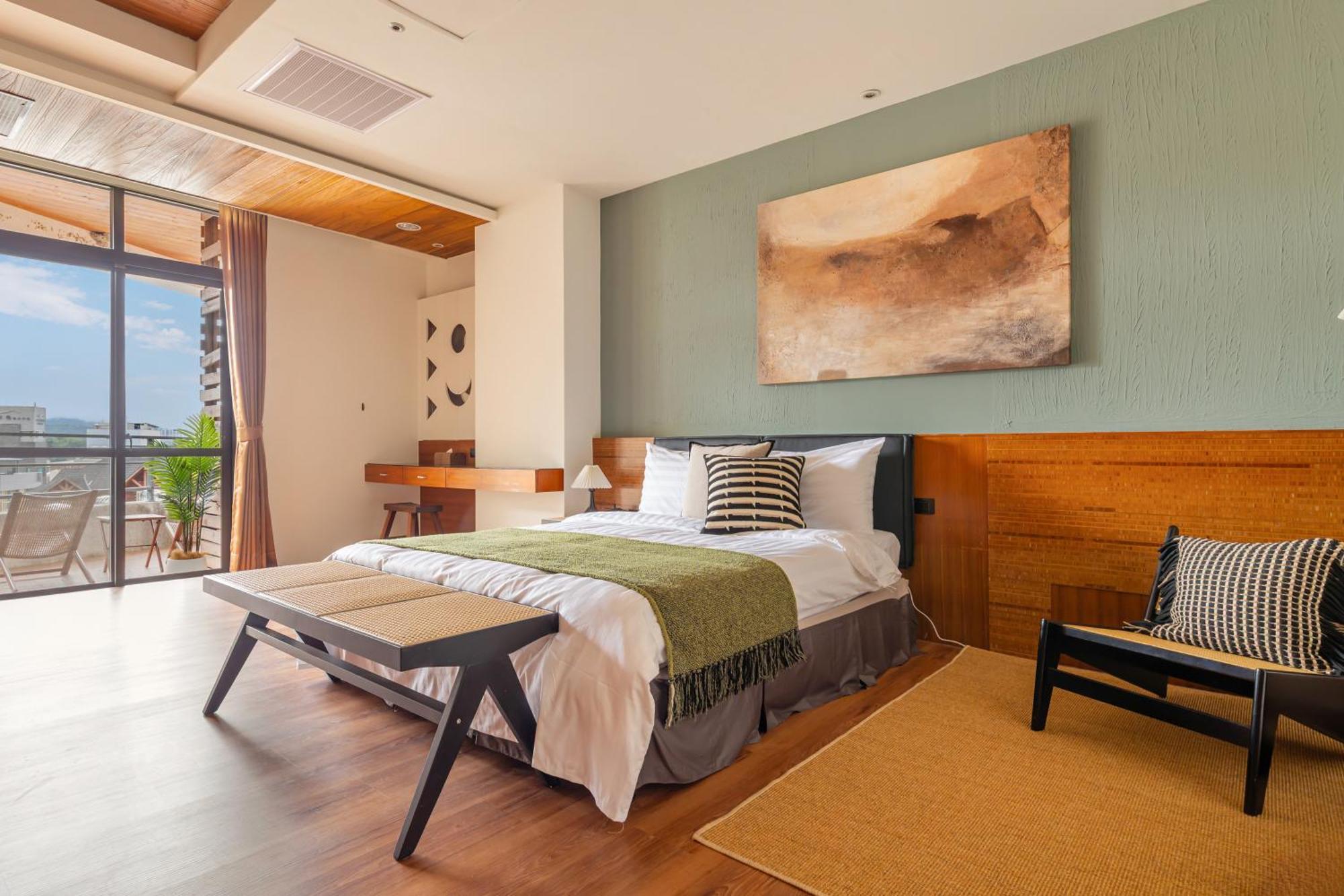 Sun Moon Lake Itathao Vacation Inn With Elevator Юйчи Экстерьер фото