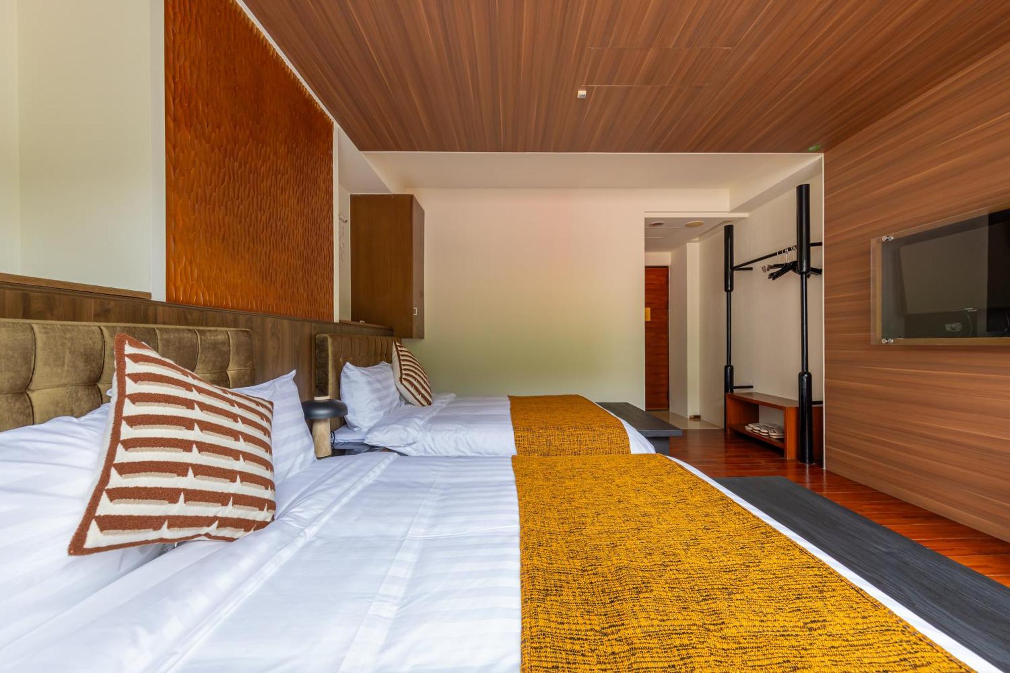 Sun Moon Lake Itathao Vacation Inn With Elevator Юйчи Экстерьер фото