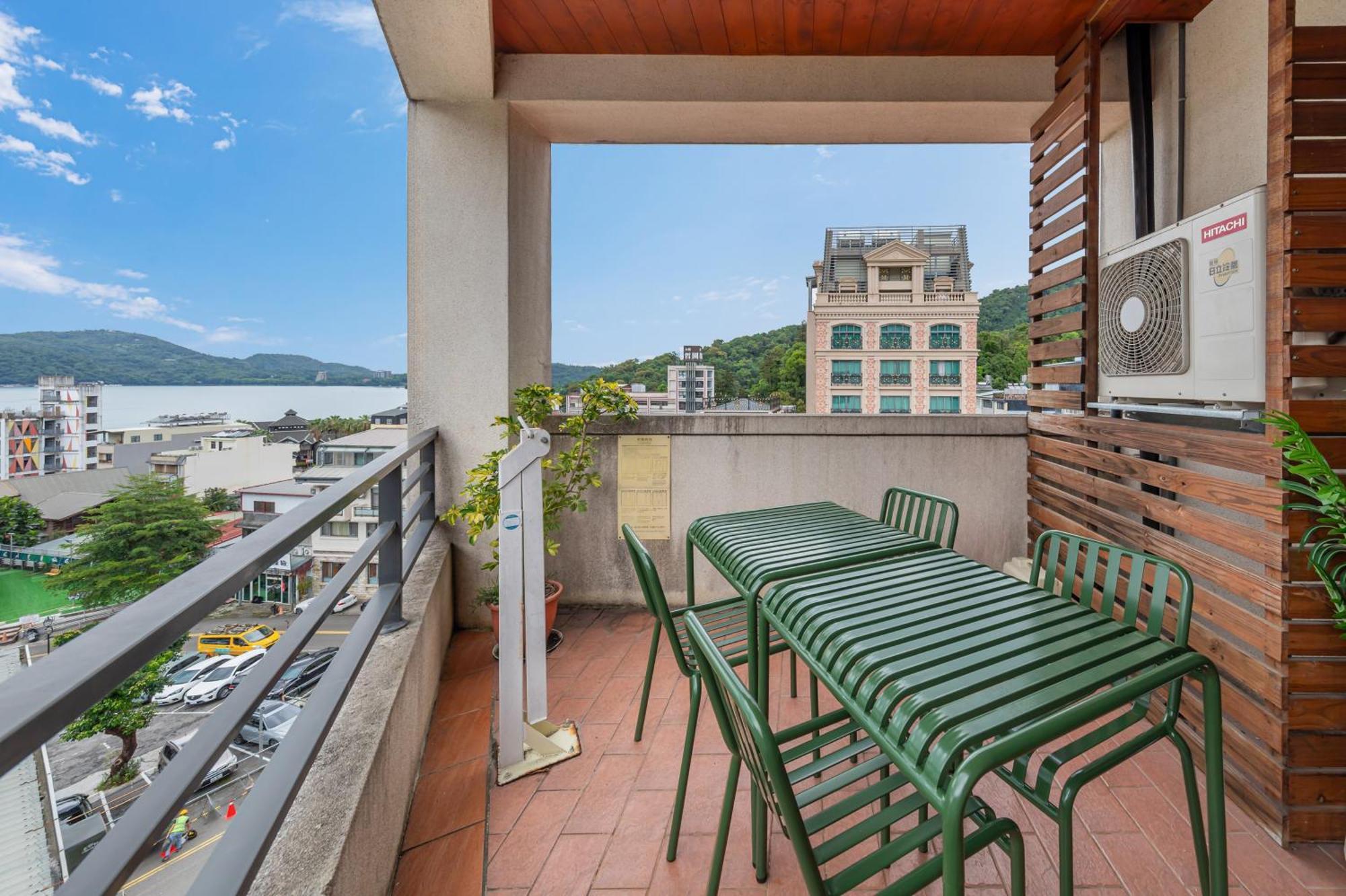 Sun Moon Lake Itathao Vacation Inn With Elevator Юйчи Экстерьер фото