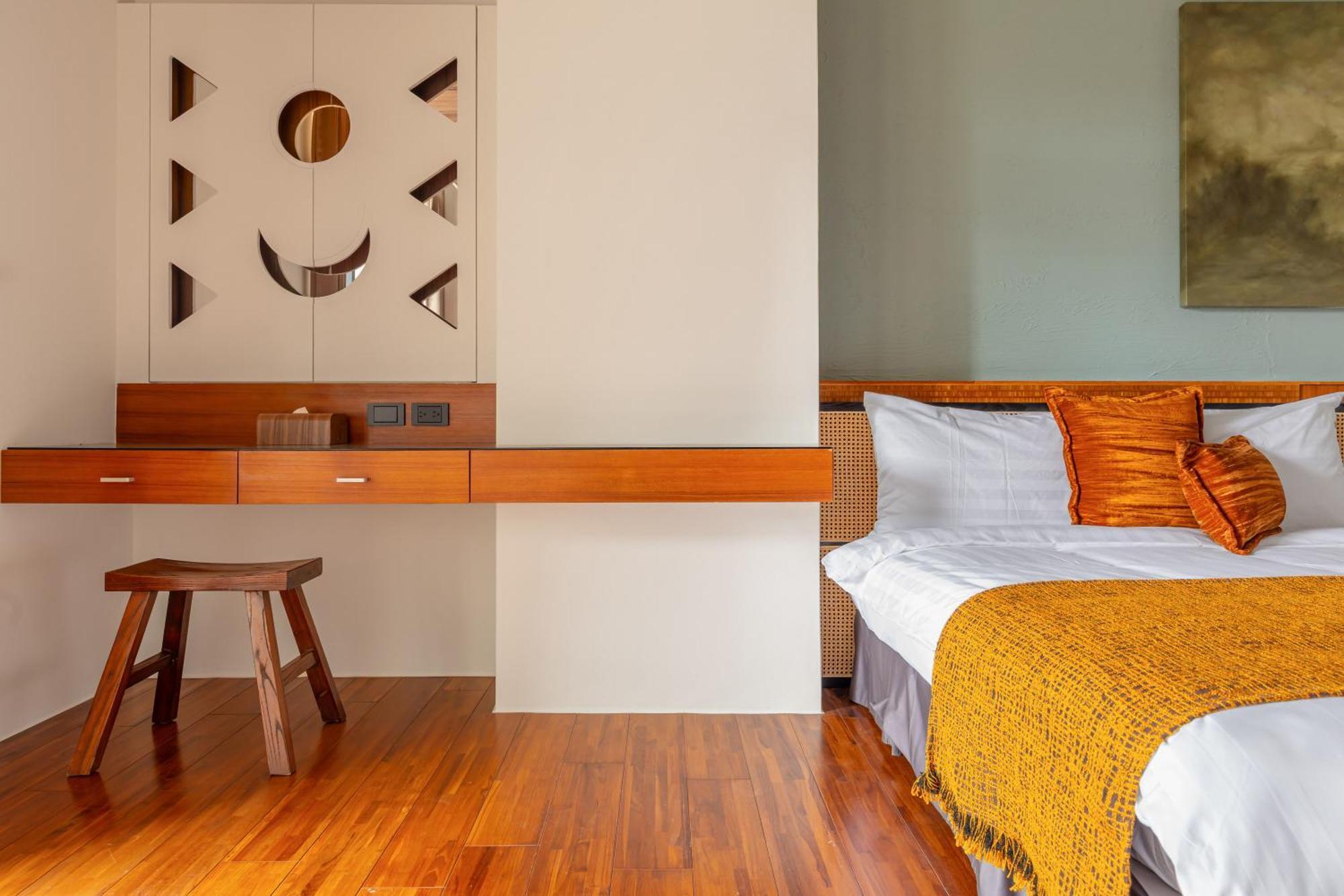Sun Moon Lake Itathao Vacation Inn With Elevator Юйчи Экстерьер фото